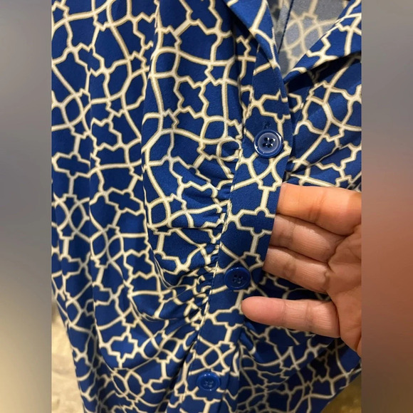 Laundry size 6 Blue Beige geometric pattern button down dress - Picture 8 of 9